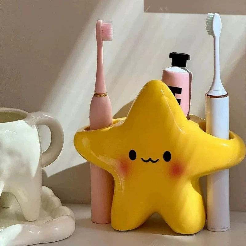 Star-Shaped Plastic Toothbrush Holder - Freestanding Bathroom Organizer with Cute Face Design, Durable Plastic Construction
